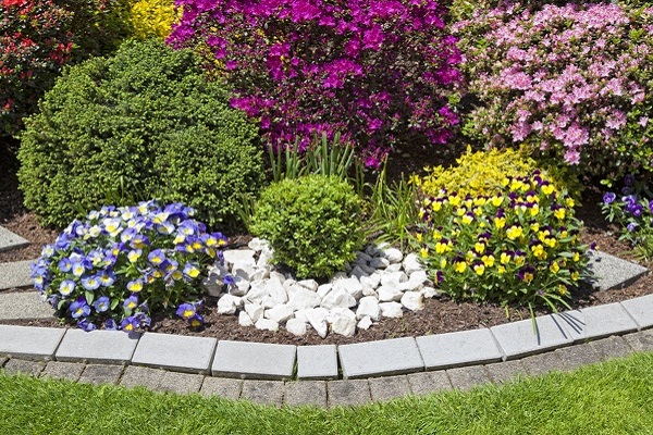 Flower Bed Design and Maintenance